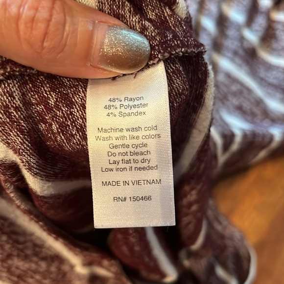 Like new Market & Spruce striped hooded quarter length sleeve top - Picture 12 of 13